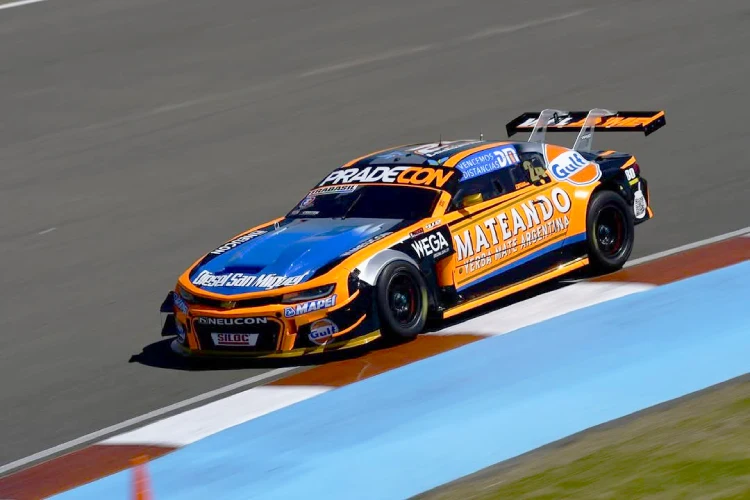 Chevrolet Camaro de Christian Ledesma.