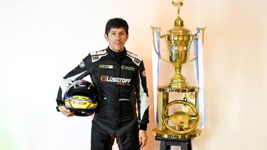 Matías Rodriguez con la Copa de Oro de TC Pick Up de la ACTC.