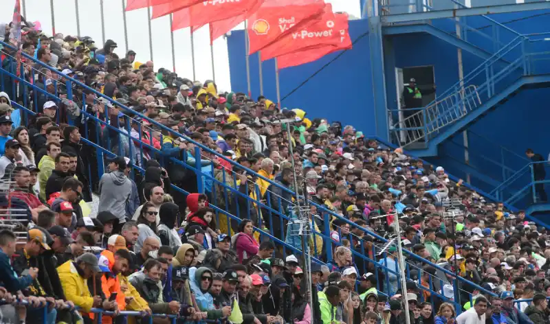 Tribuna autódromo Mouras de La Plata.