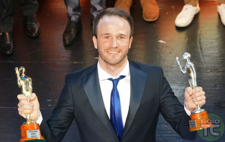 Canapino había ganado el Olimpia de Oro y de Plata en 2018. 