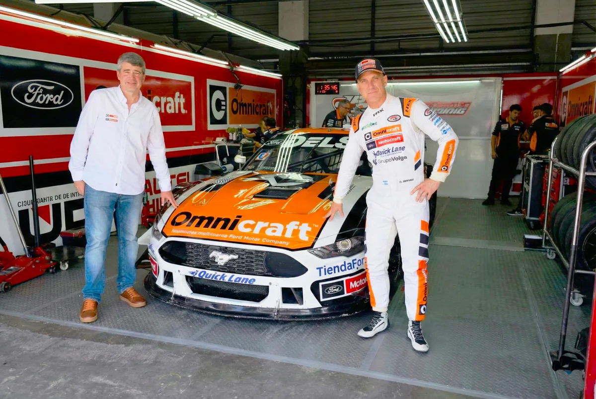 Juan Pablo Gianini y su Ford Mustang