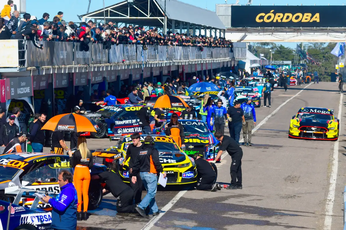 Boxes del circuito Oscar Cabalén.