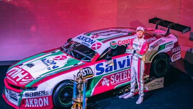 Canapino con el Chevrolet del Axion energy de TC.