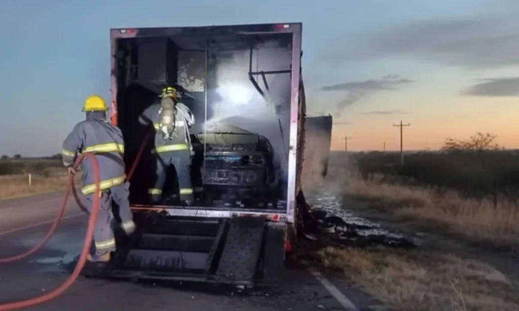El auto de Trosset de incendió.
