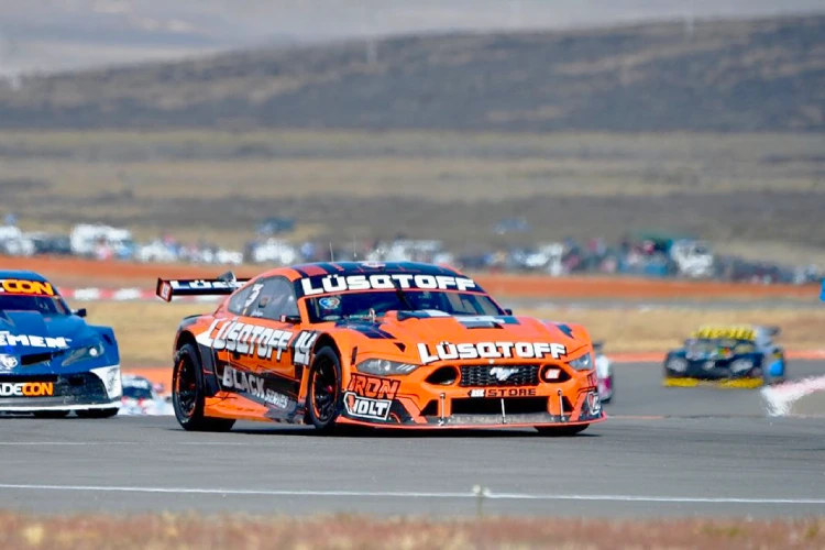 Ford Mustang de Mauricio Lambiris.