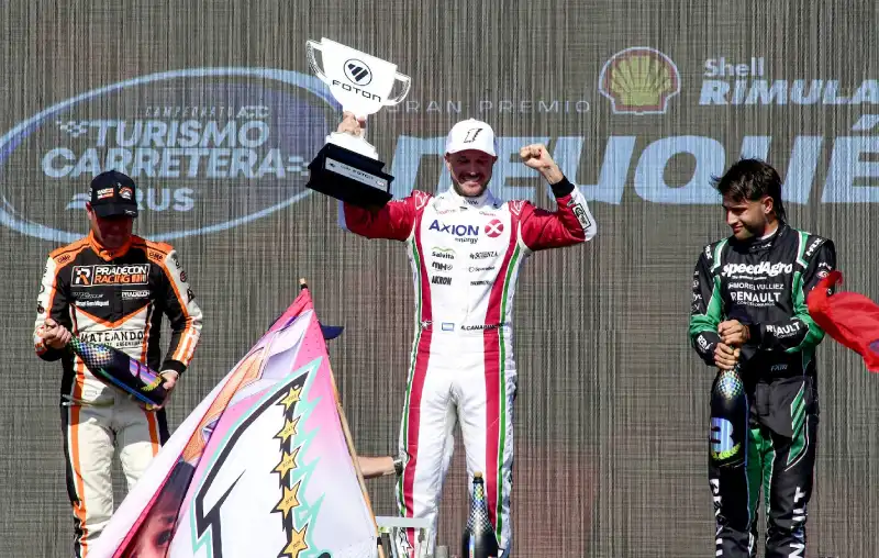 Agustín Canapino ganó la Copa Foton de TC en Neuquén.