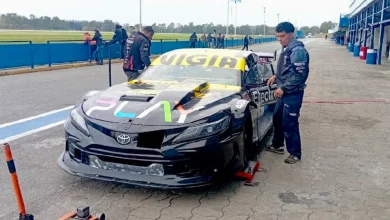 Toyota Camry de Gaspar Chamsard probando en La Plata
