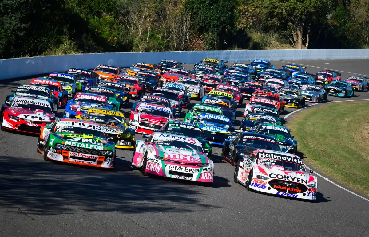 Autos de TC en Rafaela.