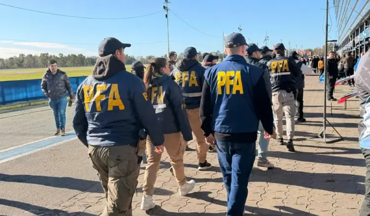 Allanamiento en el autódromo de La Plata.
